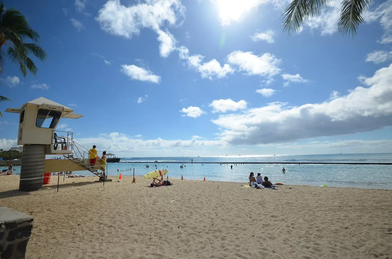 Aloha Surf 1205 Two Beds, Pool, Walk To Waikiki Beach! هونولولو 0*,  الولايات المتحدة الأمريكية